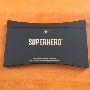 It Superhero Eyeshadow Pallete